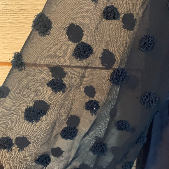 Elegant Navy Blue Women's Top. Size XL. - Picture 5 of 9